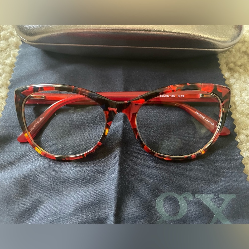 gx by Gwen Stefani- GXOO8 Red Tortouse Eyeglass frame